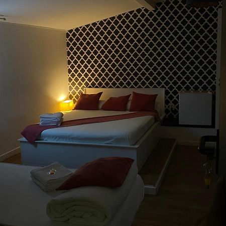 Brandao House Vandrerhjem Caparica Eksteriør bilde