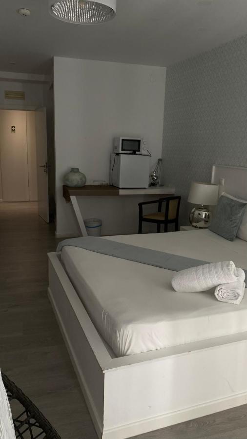 Brandao House Vandrerhjem Caparica Eksteriør bilde